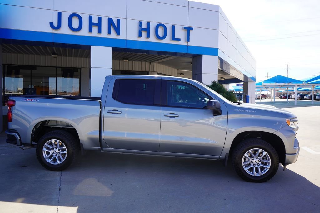 Used 2026 Chevrolet Silverado 1500 RST AWD/4WD image 9