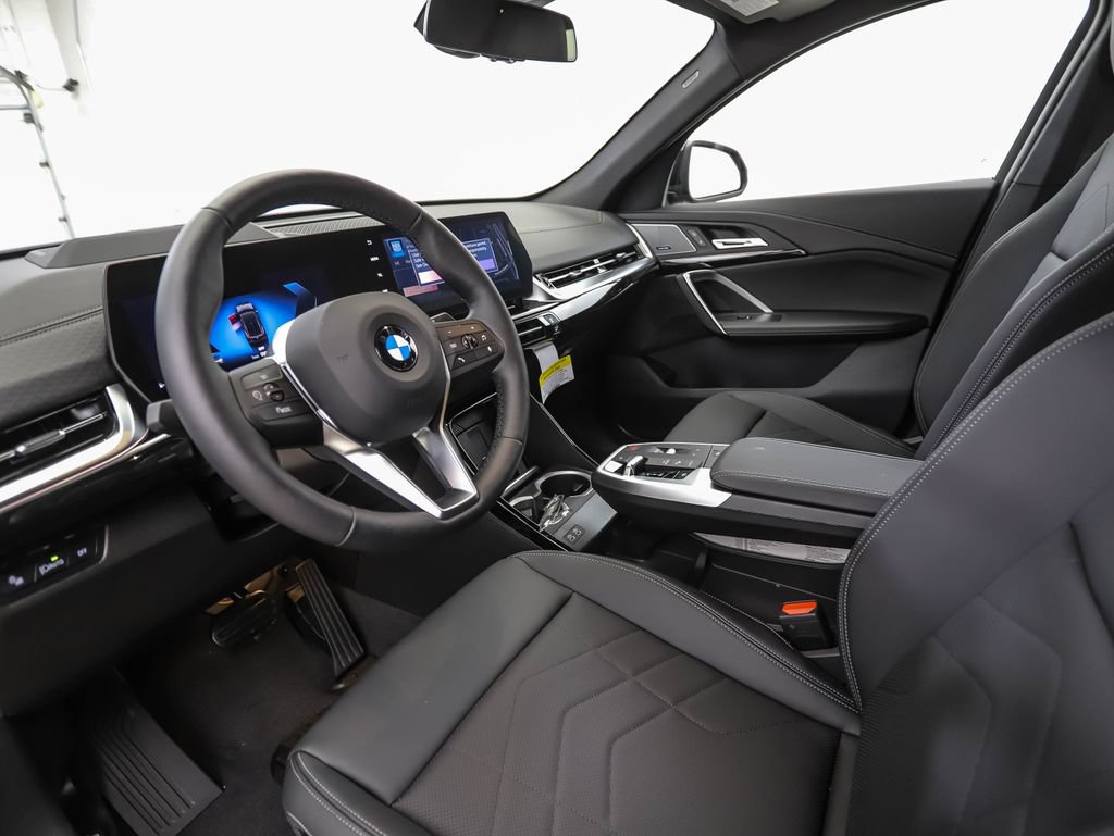 New 2026 BMW X2 xDrive28i w/ Technology Package AWD/4WD image 10