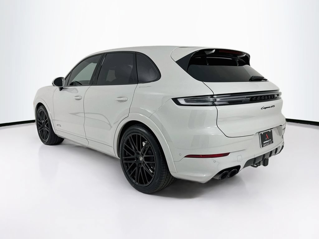 Certified 2025 Porsche Cayenne GTS AWD/4WD image 3