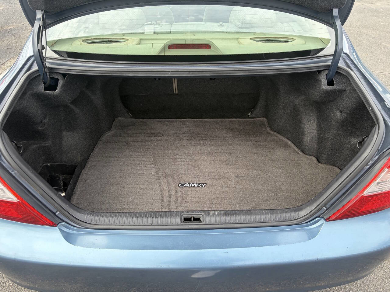 Used 2004 Toyota Camry LE image 13