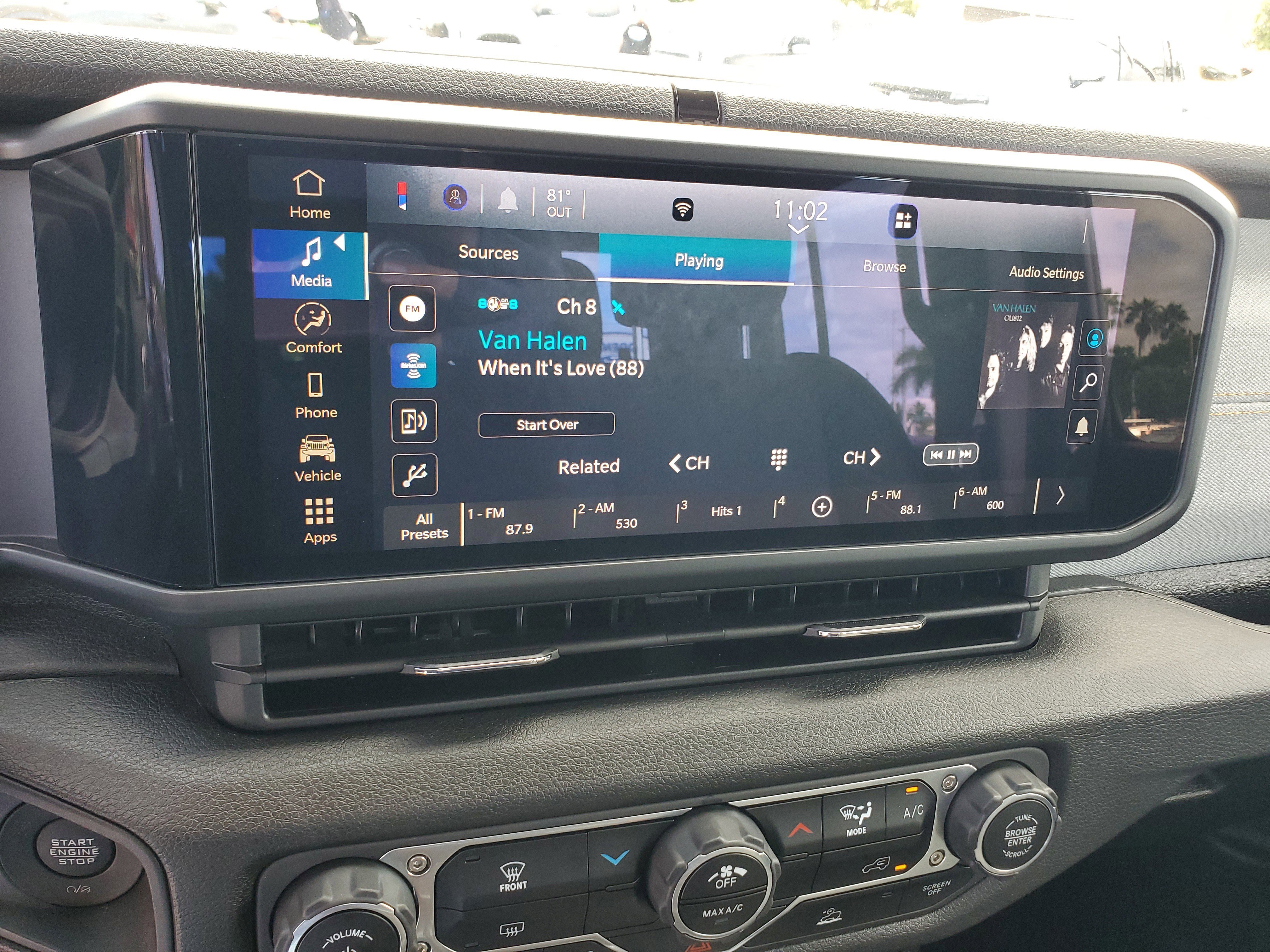 Used 2024 Jeep Gladiator Sport image 23