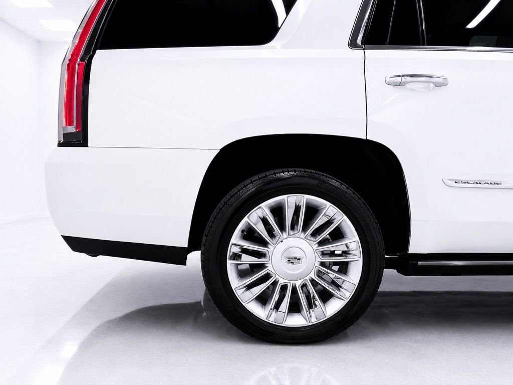 Used 2016 Cadillac Escalade Platinum AWD/4WD image 6
