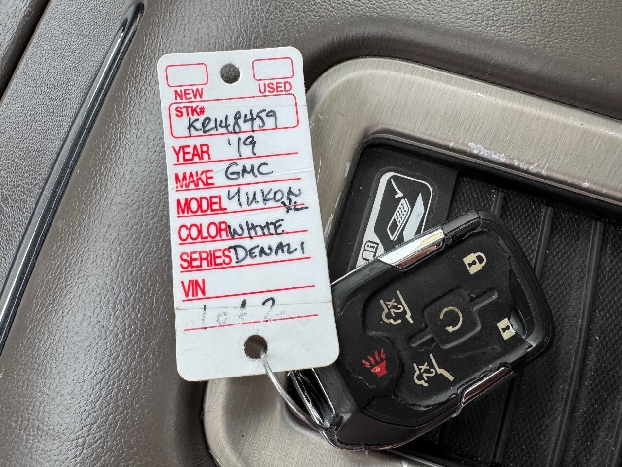 Used 2019 GMC Yukon XL Denali image 34