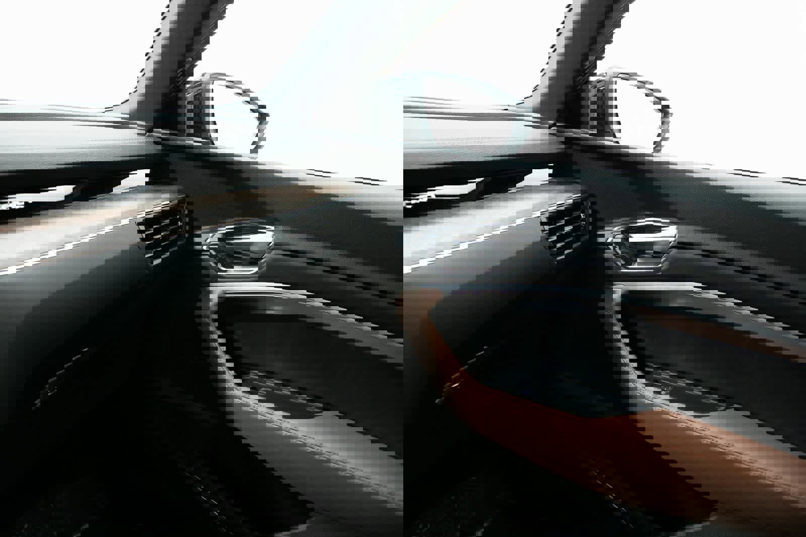 Used 2022 Audi e-tron Premium Plus w/ Premium Plus Package image 24