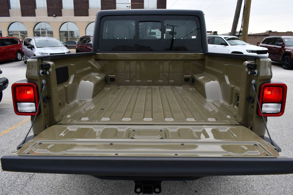 New 2026 Jeep Gladiator Sport image 9