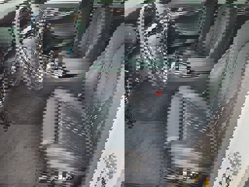 Used 2020 BMW 540i w/ Convenience Package image 17