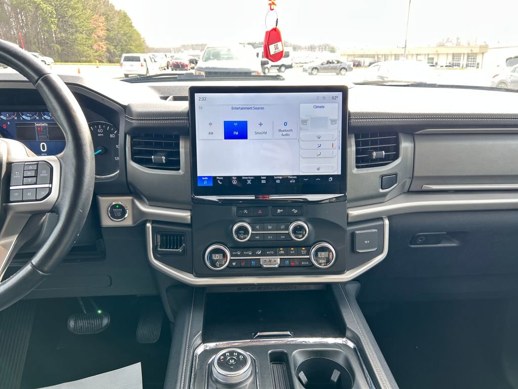 Used 2024 Ford Expedition Max XLT image 20
