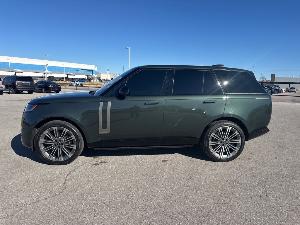 Used 2023 Land Rover Range Rover Autobiography image 2
