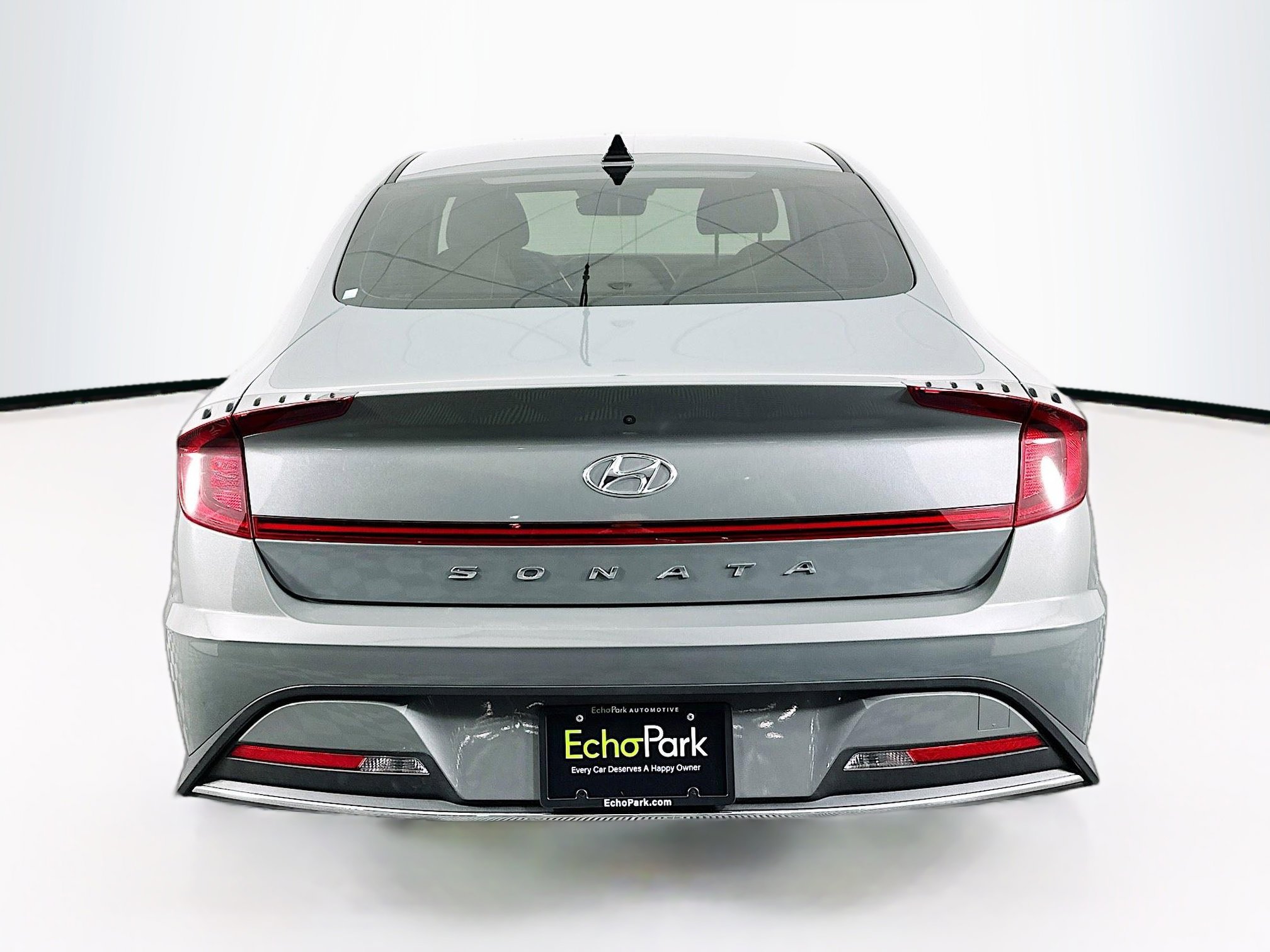 Used 2023 Hyundai Sonata SE w/ Cargo Package image 7