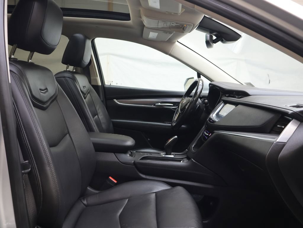 Used 2019 Cadillac XT5 Premium Luxury image 10
