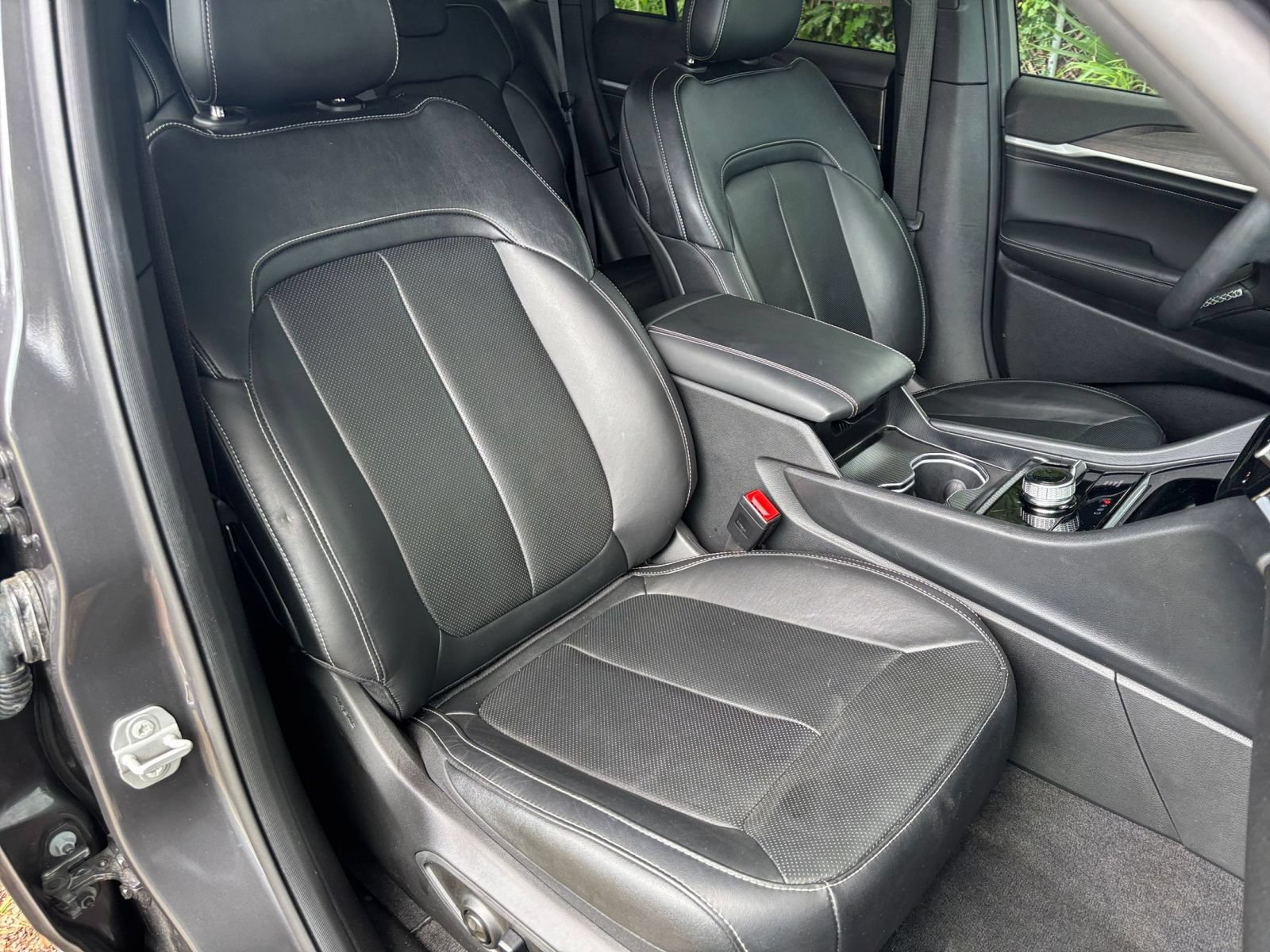 Used 2026 Jeep Grand Cherokee Limited AWD/4WD image 39