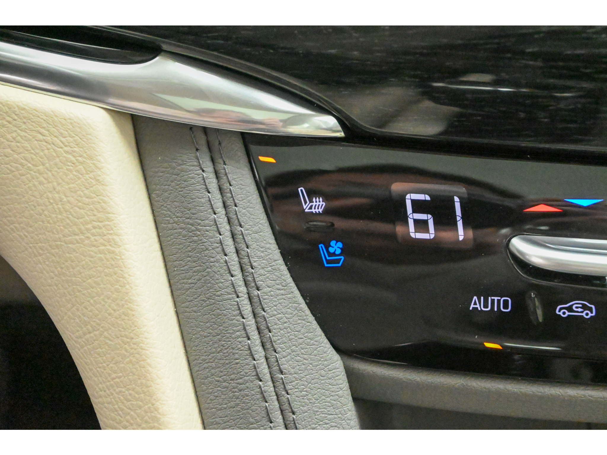 Certified 2023 Cadillac XT6 Premium Luxury w/ Technology Package AWD/4WD image 48