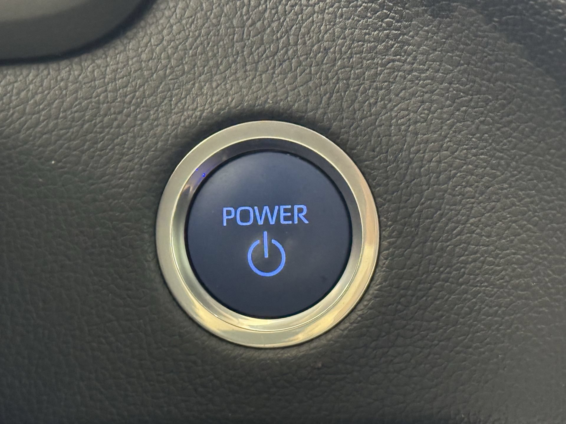 Used 2024 Toyota Tundra Limited w/ Power Package AWD/4WD image 30