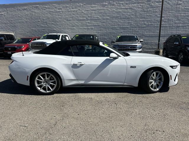 Used 2024 Ford Mustang GT Premium image 3