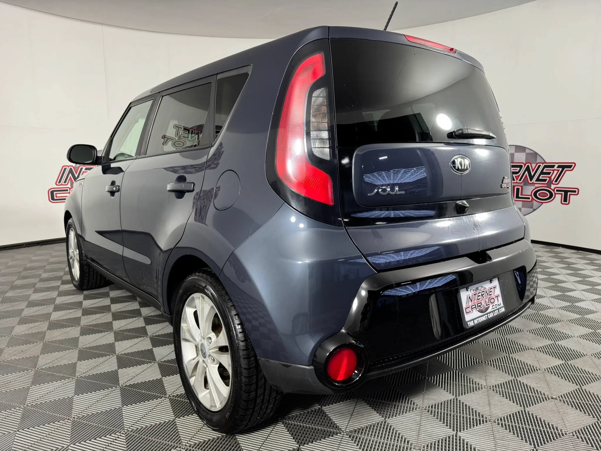 Used 2016 Kia Soul + FWD image 24