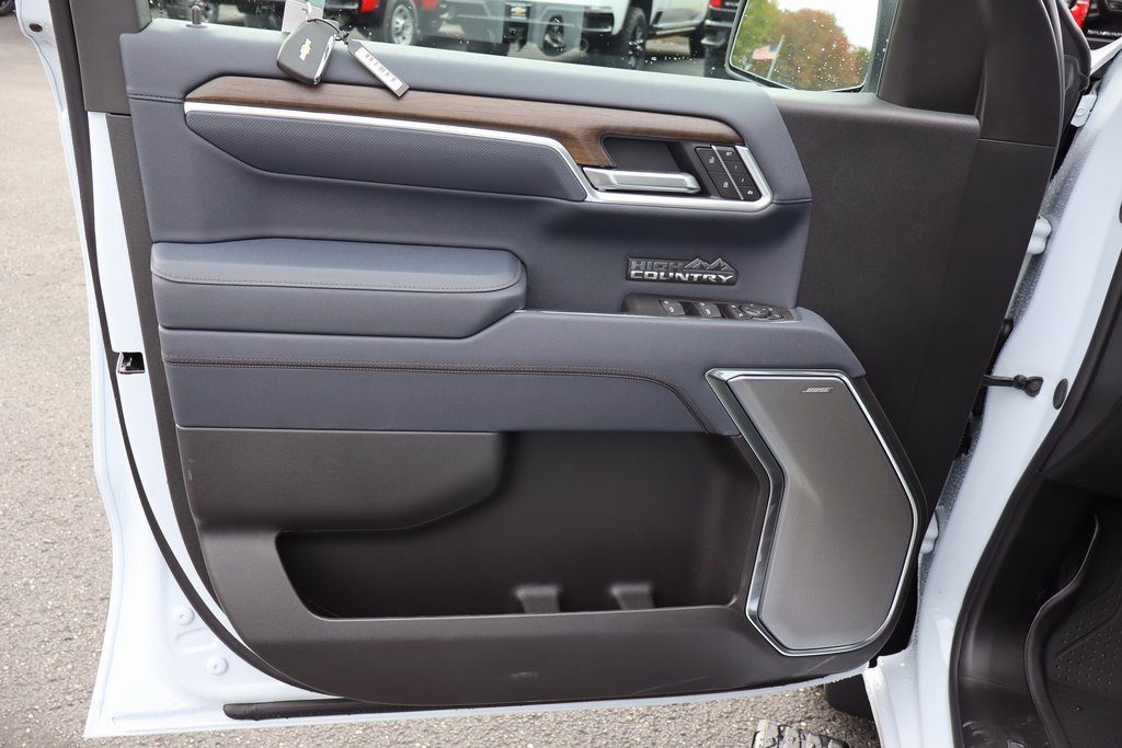 New 2026 Chevrolet Silverado 1500 High Country image 3