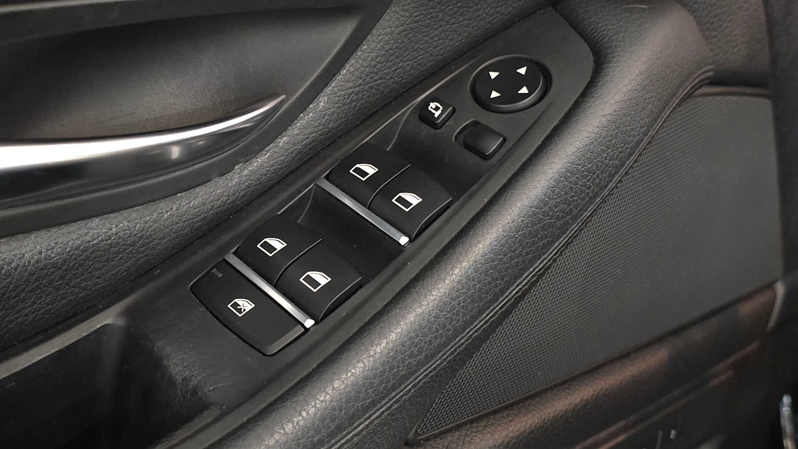 Used 2012 BMW 528i xDrive Sedan AWD/4WD image 23