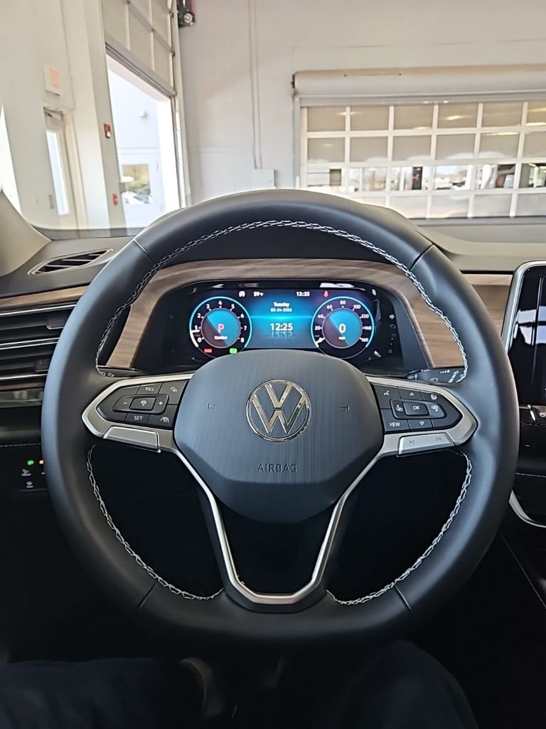 New 2026 Volkswagen Atlas SE image 38