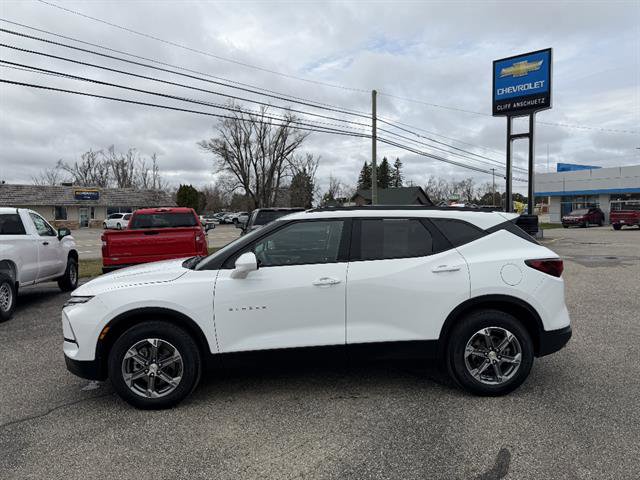 Used 2023 Chevrolet Blazer LT w/ Convenience Package AWD/4WD image 3