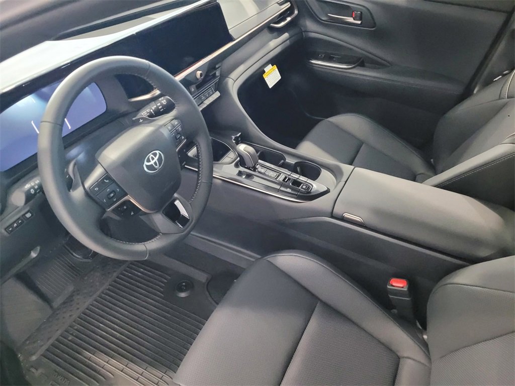 New 2025 Toyota Crown Signia image 7