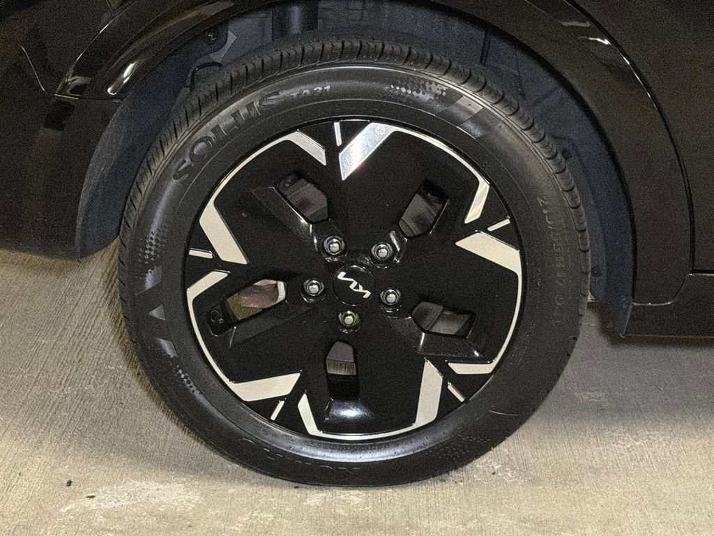 Certified 2023 Kia Niro Wind w/ Wind Preserve Package FWD image 8