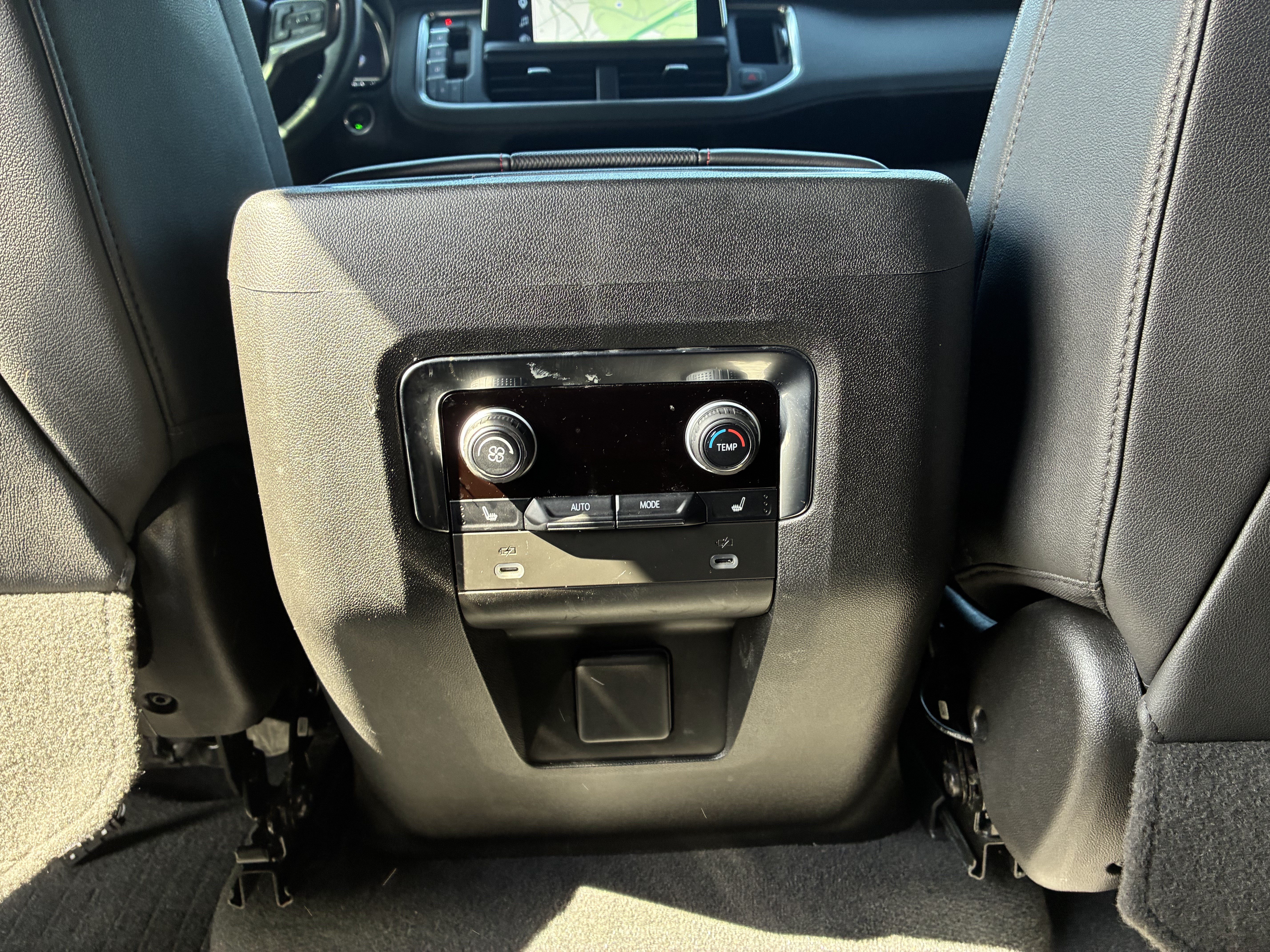 Used 2022 Chevrolet Suburban RST w/ Luxury Package RWD image 14