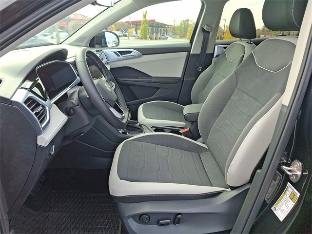 New 2025 Volkswagen Taos SE image 15