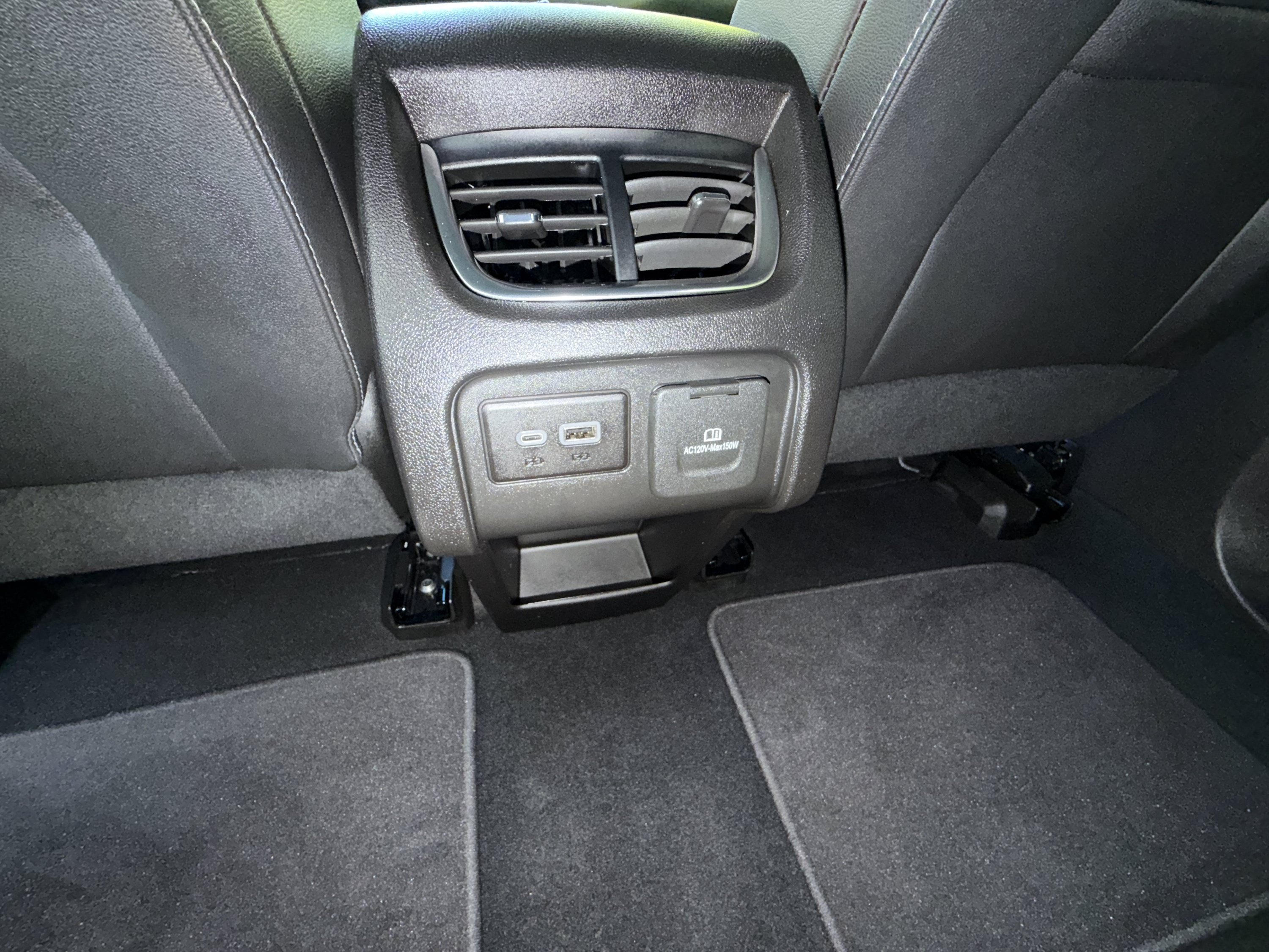 Used 2024 Chevrolet Blazer LT w/ Sound & Technology Package AWD/4WD image 17