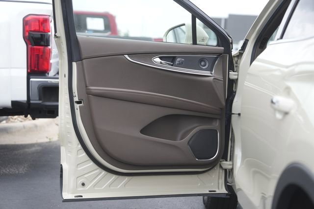 Used 2016 Lincoln MKX Reserve w/ Technology Package image 31