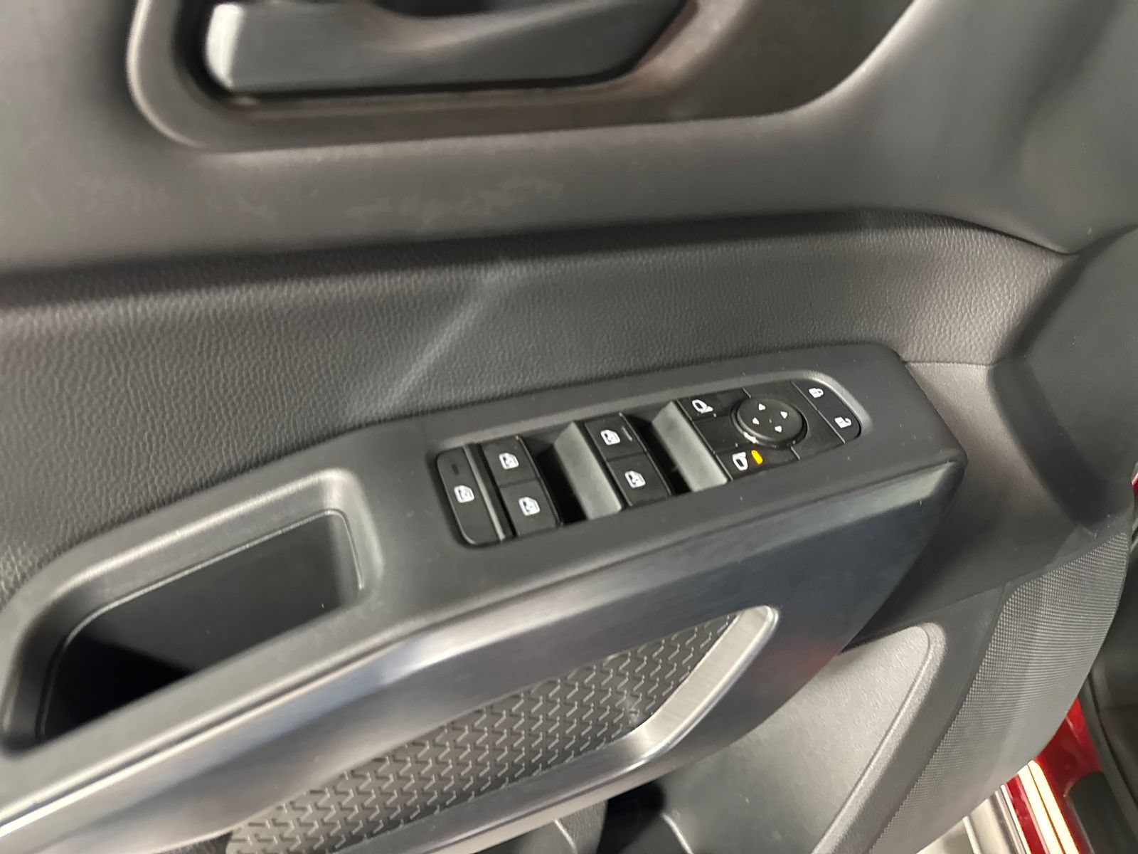 Used 2024 Nissan Pathfinder Rock Creek AWD/4WD image 16