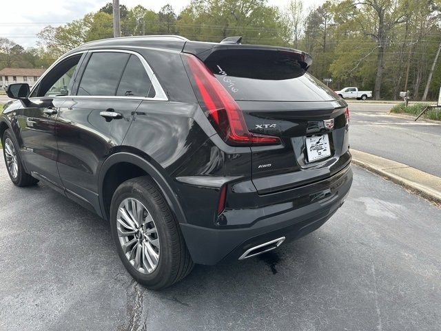 Used 2024 Cadillac XT4 Premium Luxury image 7