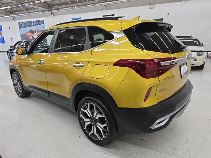 Used 2021 Kia Seltos SX w/ SX Sunroof Package AWD/4WD image 4