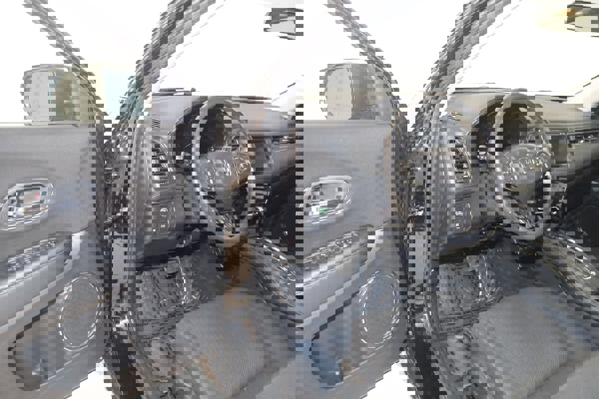 Used 2018 Honda HR-V EX image 42