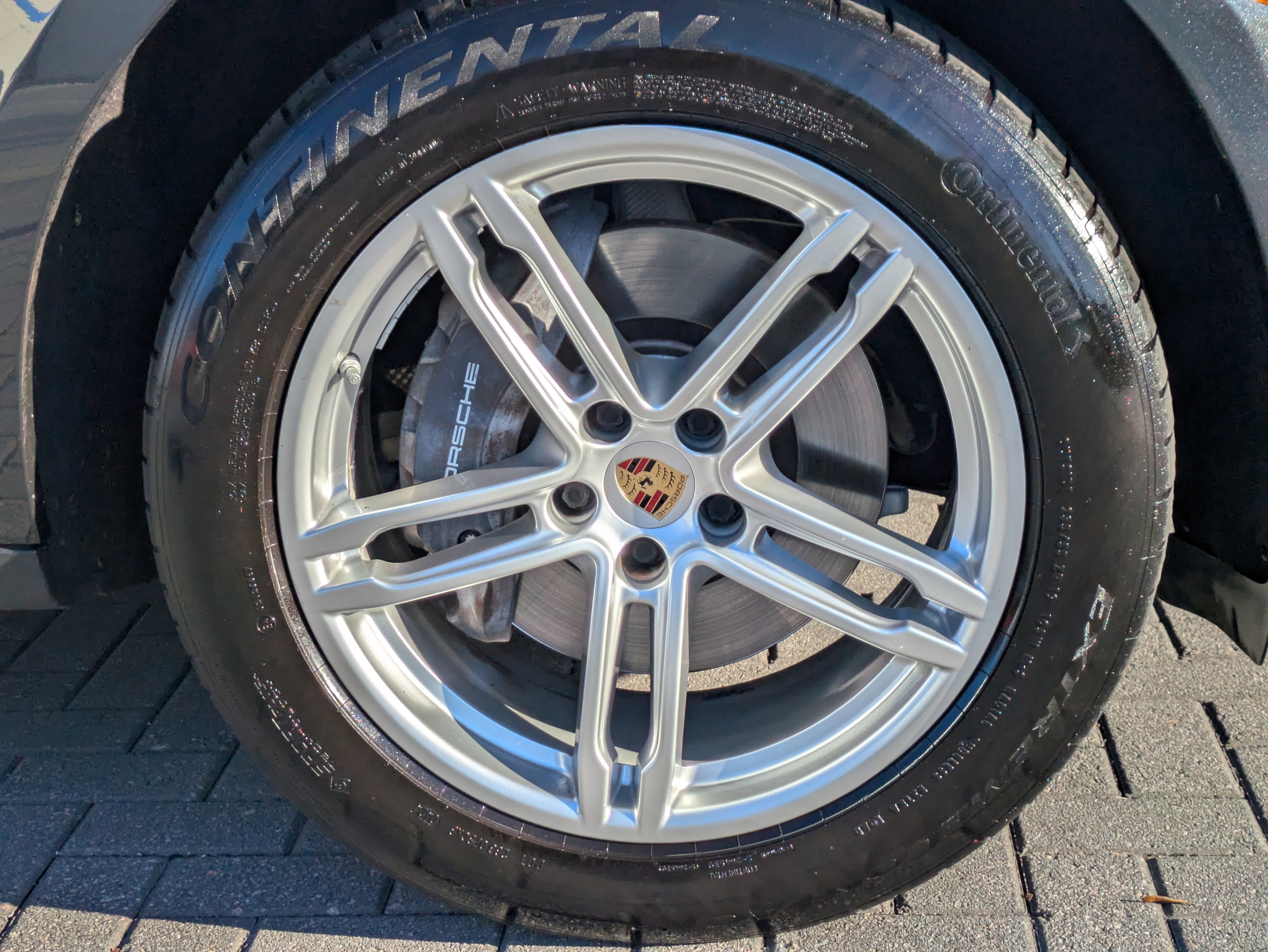 Used 2021 Porsche Macan image 12