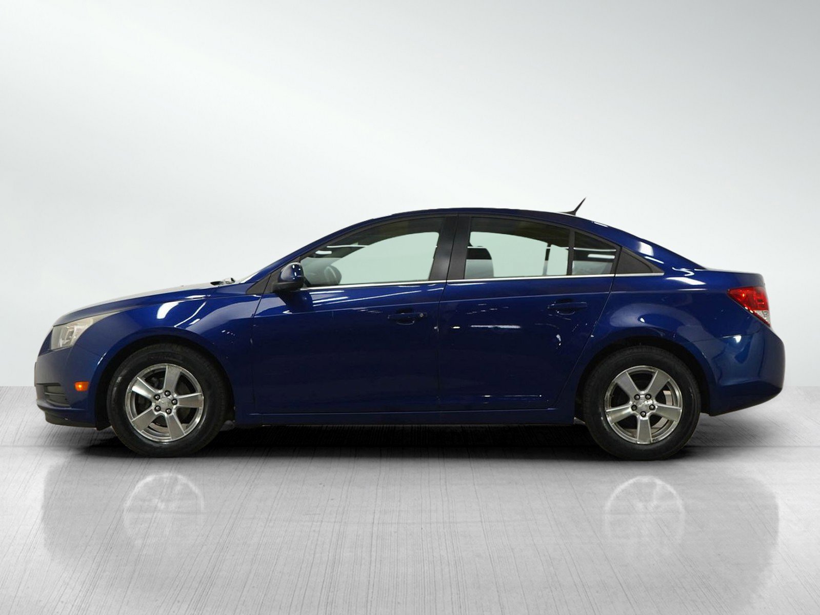 Used 2012 Chevrolet Cruze LT FWD image 2