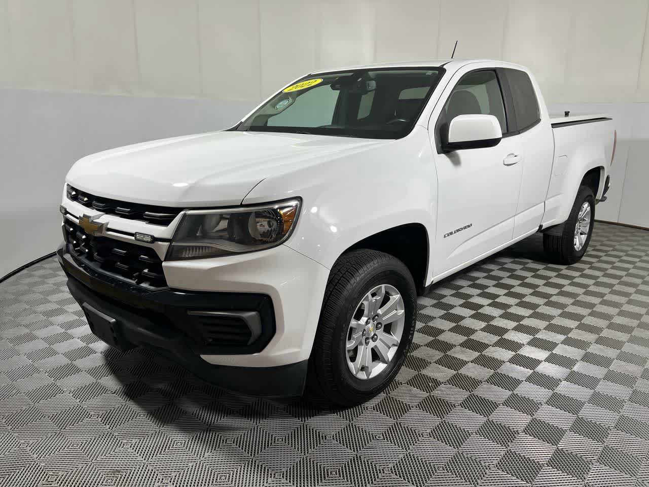Used 2022 Chevrolet Colorado LT w/ Fleet Safety Package RWD image 4