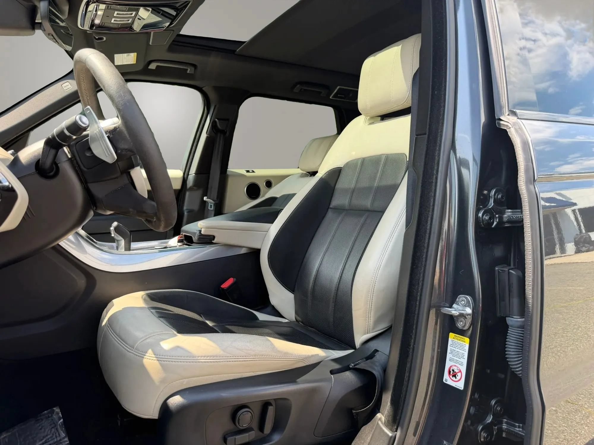 Used 2020 Land Rover Range Rover Sport HST AWD/4WD image 11