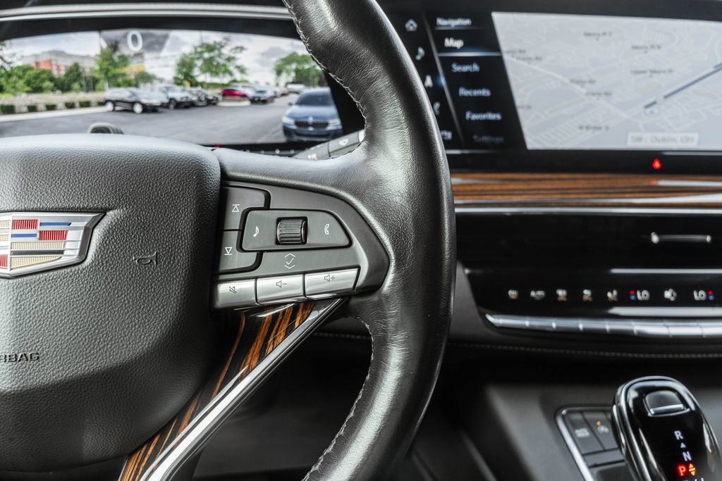 Used 2023 Cadillac Escalade Premium Luxury AWD/4WD image 26