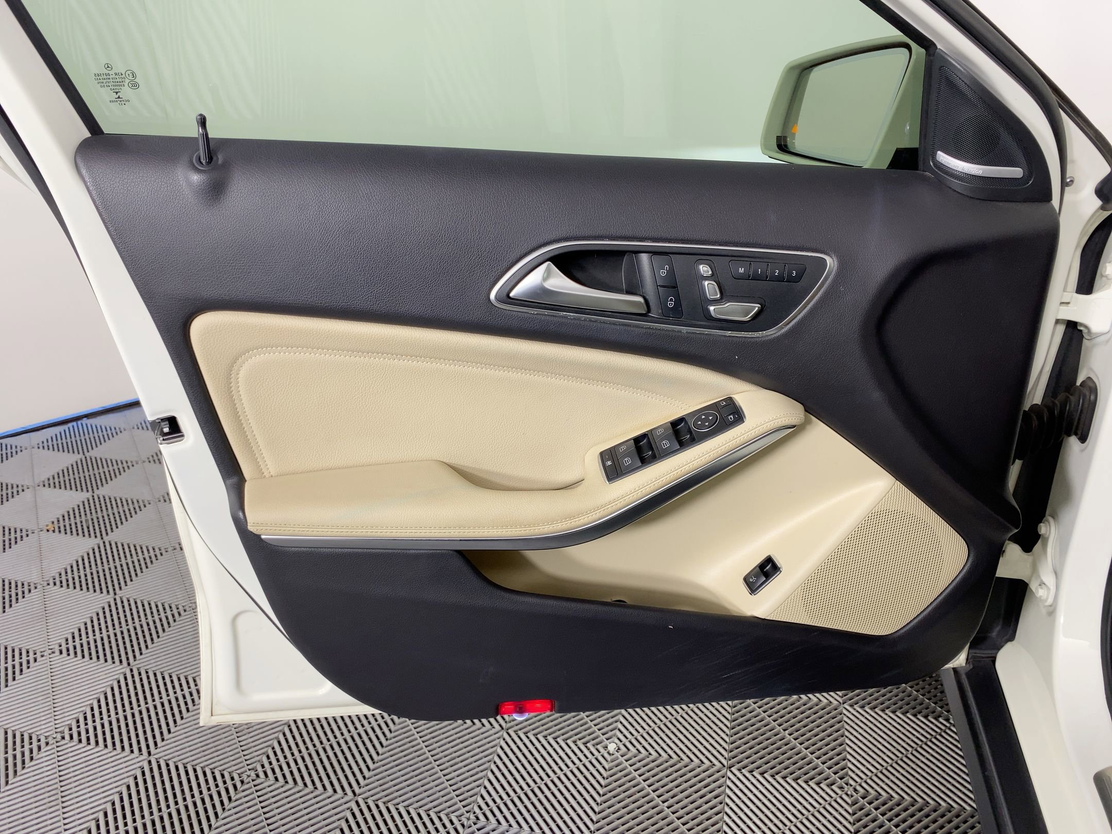 Used 2018 Mercedes-Benz GLA 250 image 10