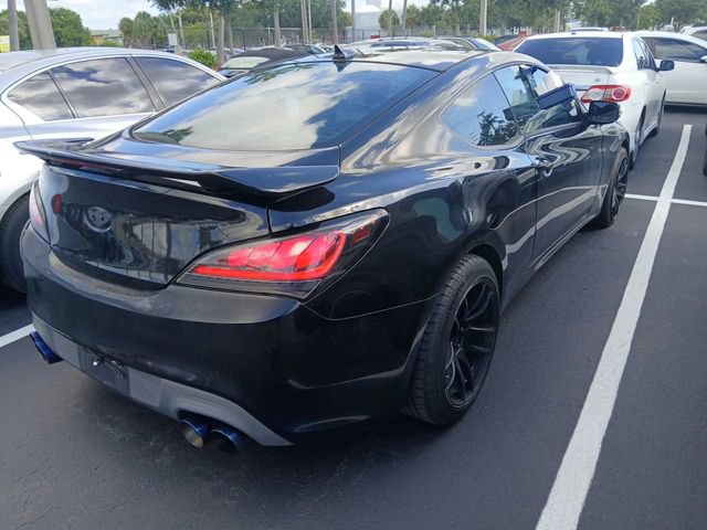 Used 2016 Hyundai Genesis 3.8 RWD image 3