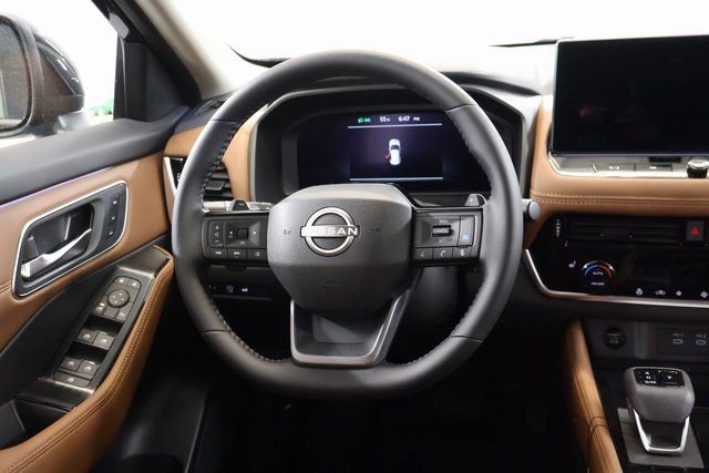 New 2026 Nissan Rogue Platinum image 14