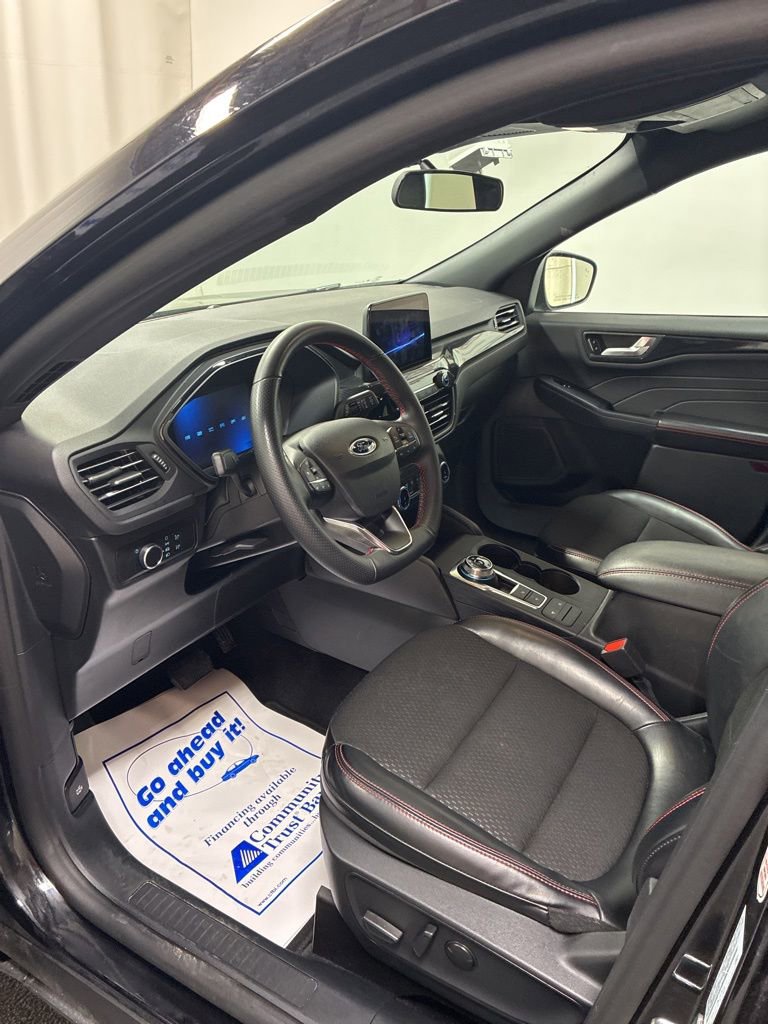 Used 2025 Ford Escape ST-Line AWD/4WD image 11
