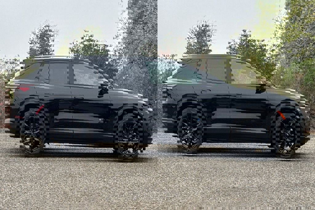 New 2026 Chevrolet Equinox EV LT w/ LPO, Blackout Package image 3