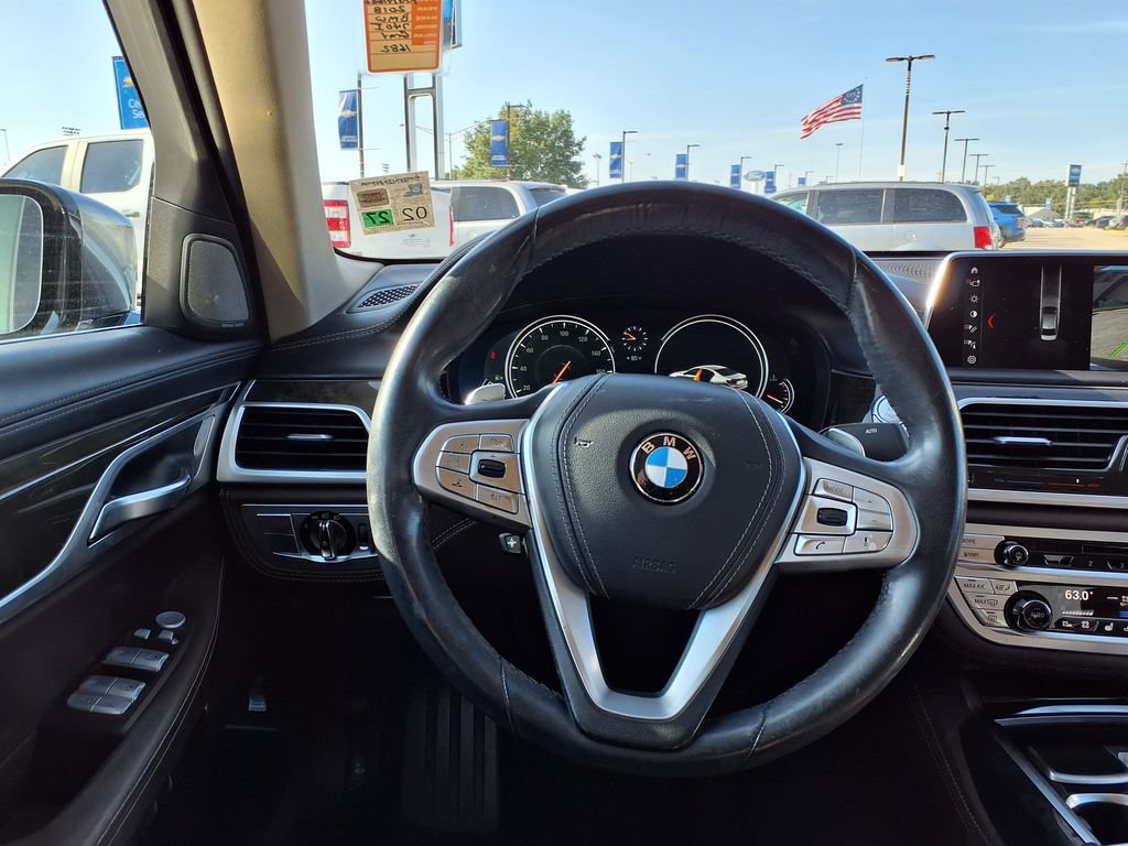 Used 2018 BMW 740i RWD image 18
