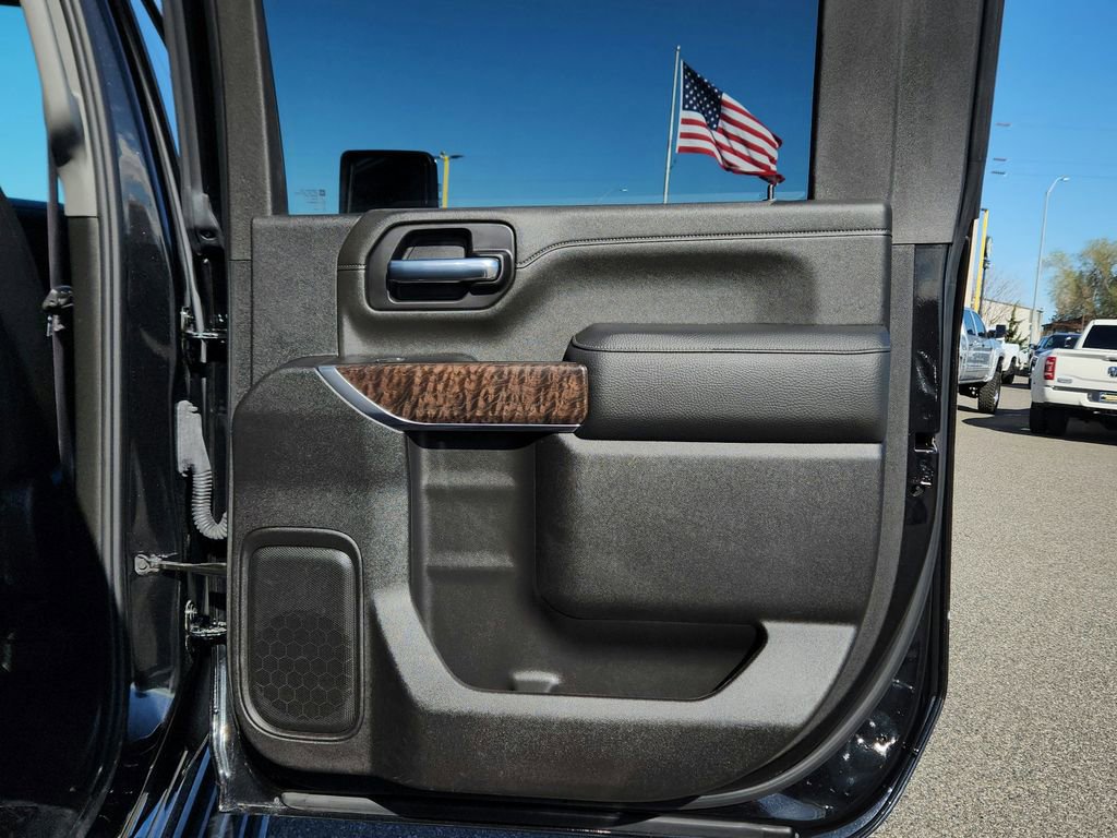 Used 2022 GMC Sierra 2500 Denali w/ Denali Black Diamond Edition image 28