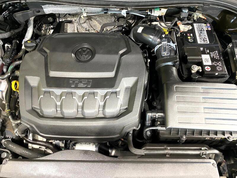 Used 2023 Volkswagen Tiguan SE R-Line image 29