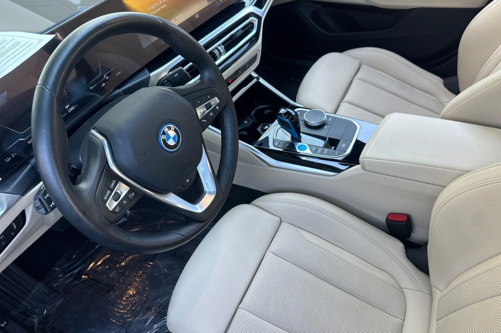 Certified 2023 BMW i4 eDrive35 w/ Premium Package RWD image 4