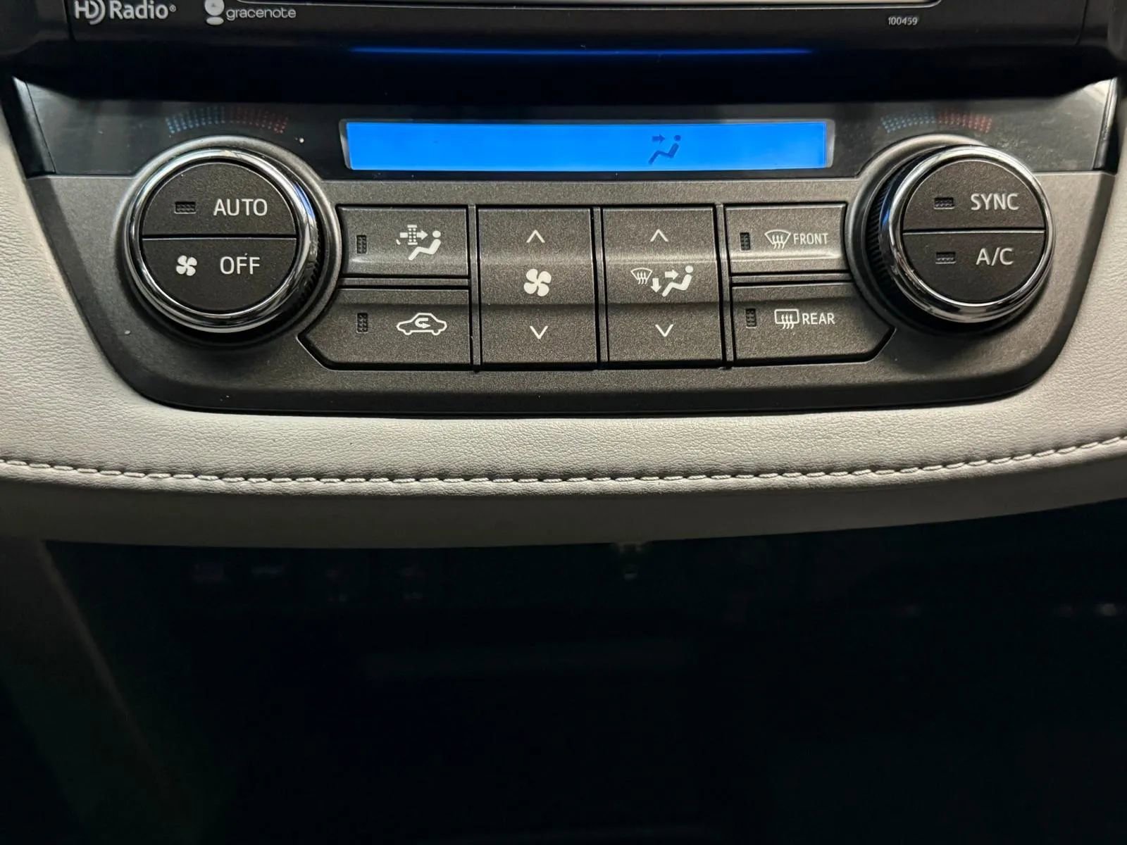 Used 2015 Toyota RAV4 Limited image 16