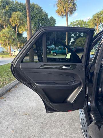 Used 2018 Mercedes-Benz GLE 350 w/ Premium 1 Package image 21