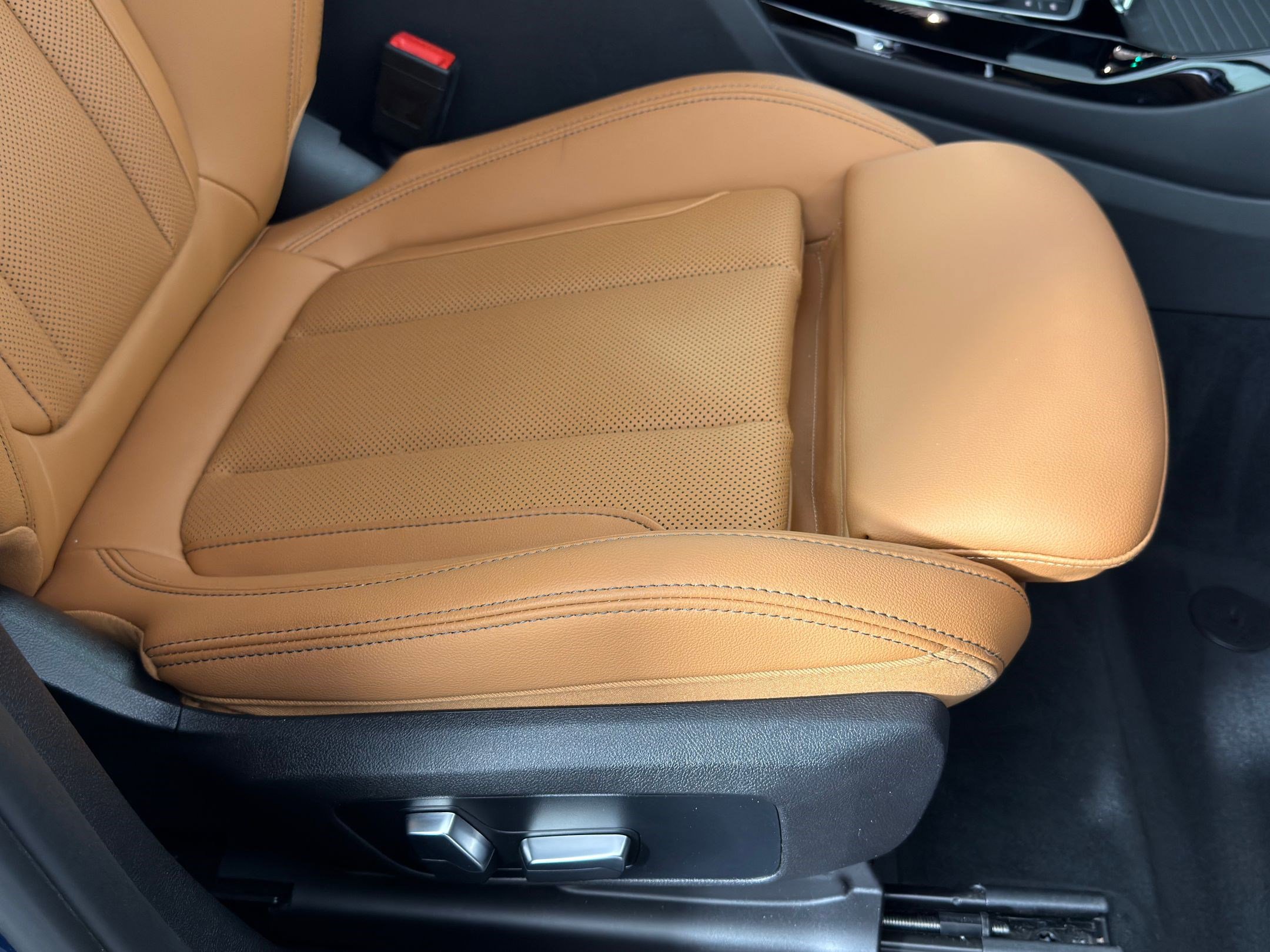 Used 2023 BMW X3 xDrive30i w/ Premium Package image 32